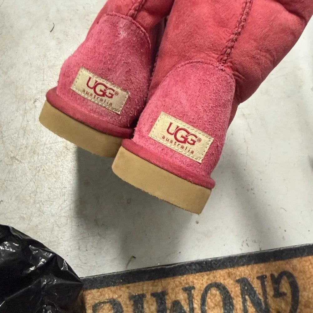 UGG Women's Pink/Red Winter Boots - Good Conditon - Size 6 Winter Fur Boots